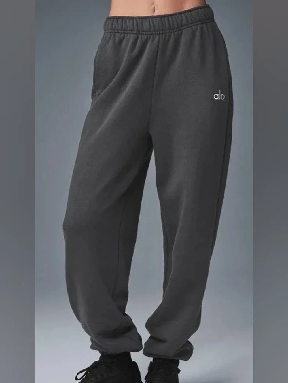 Alo Yoga Accolade Jogger Sweatpant in Anthracite Gray sz SMALL
